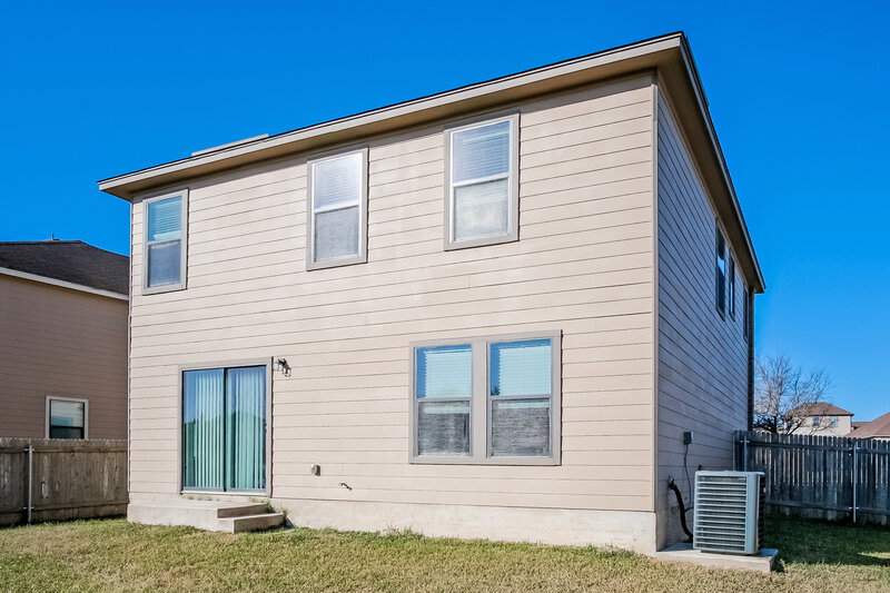 3,390/Mo, 250 Sheep Trail Dr Kyle, TX 78640 Rear View