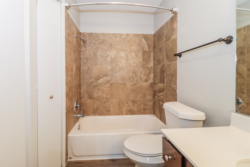 2,500/Mo, 2006 Andover Dr Round Rock, TX 78664 Main Bathroom View