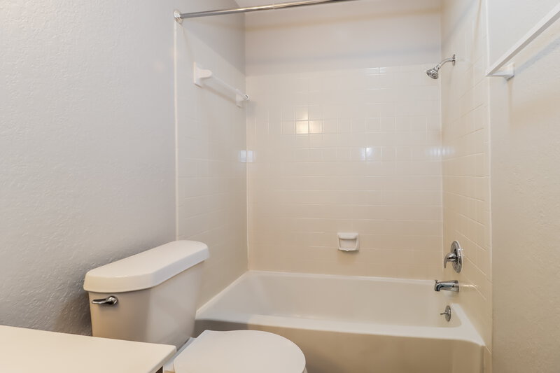 2,500/Mo, 2006 Andover Dr Round Rock, TX 78664 Bathroom View