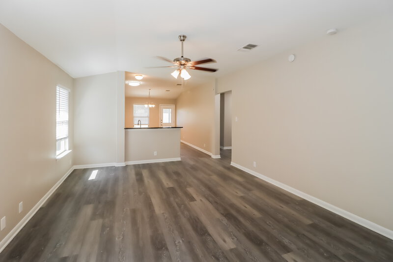 2,095/Mo, 1117 Plateau Trl Georgetown, TX 78626 Living Room View 2