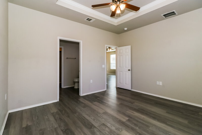 1,695/Mo, 5808 Glowing Star Trl Austin, TX 78724 Main Bedroom View 2