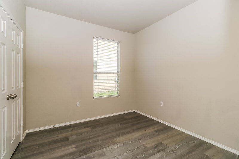 1,695/Mo, 5808 Glowing Star Trl Austin, TX 78724 Bedroom View 2