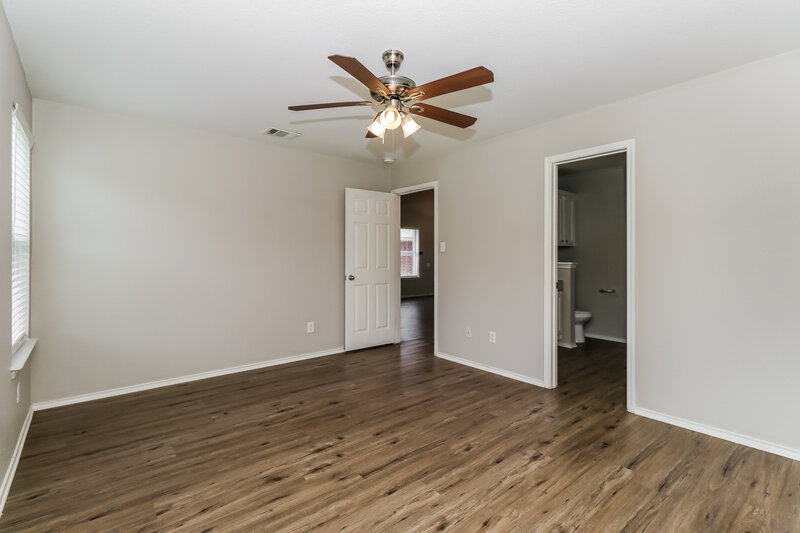 1,980/Mo, 1416 Miss Allisons Way Pflugerville, TX 78660 Main Bedroom View 2