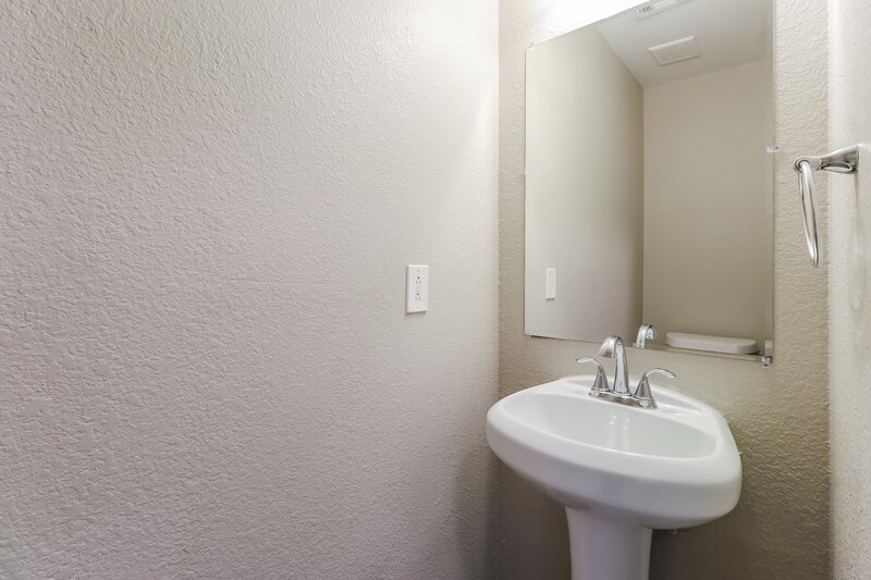 1,980/Mo, 1416 Miss Allisons Way Pflugerville, TX 78660 Bathroom View