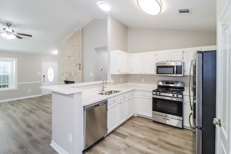 2,100/Mo, 1804 Primrose Trl Round Rock, TX 78664 Kitchen View