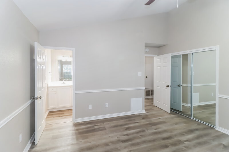 2,100/Mo, 1804 Primrose Trl Round Rock, TX 78664 Main Bedroom View 2