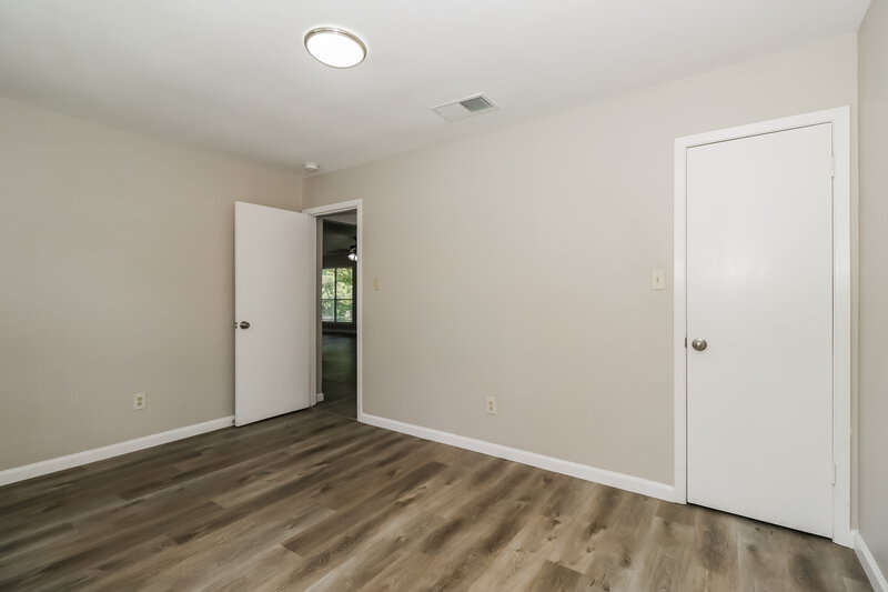 1,635/Mo, 114 Cloverleaf St San Marcos, TX 78666 Bedroom View 2