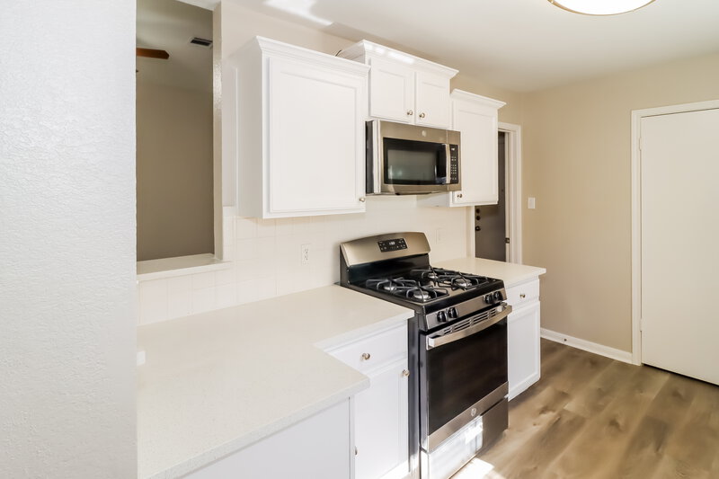 2,345/Mo, 1600 Windy Park Dr Round Rock, TX 78664 Kitchen View