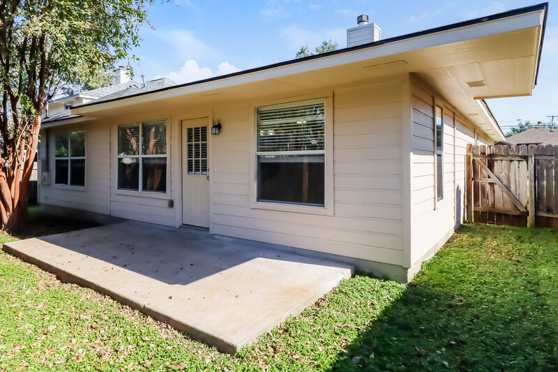 2,345/Mo, 1600 Windy Park Dr Round Rock, TX 78664 Rear View