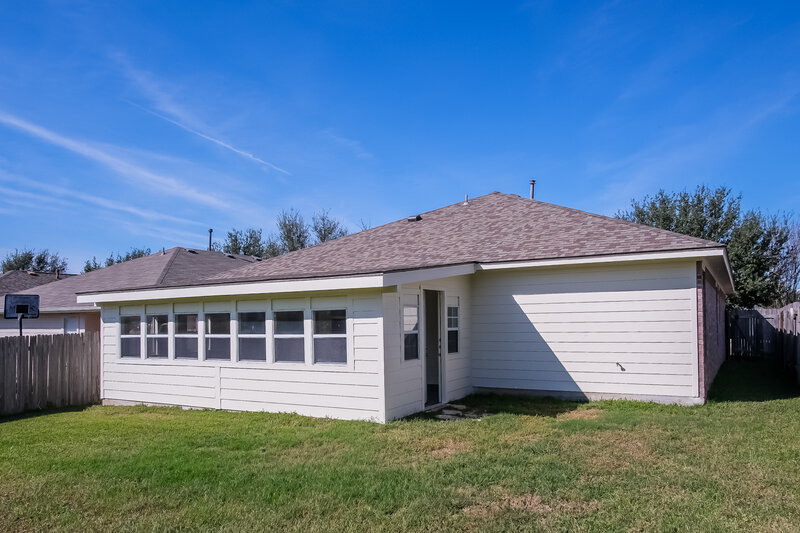 1,960/Mo, 119 Wilderness Trl Elgin, TX 78621 Rear View 2