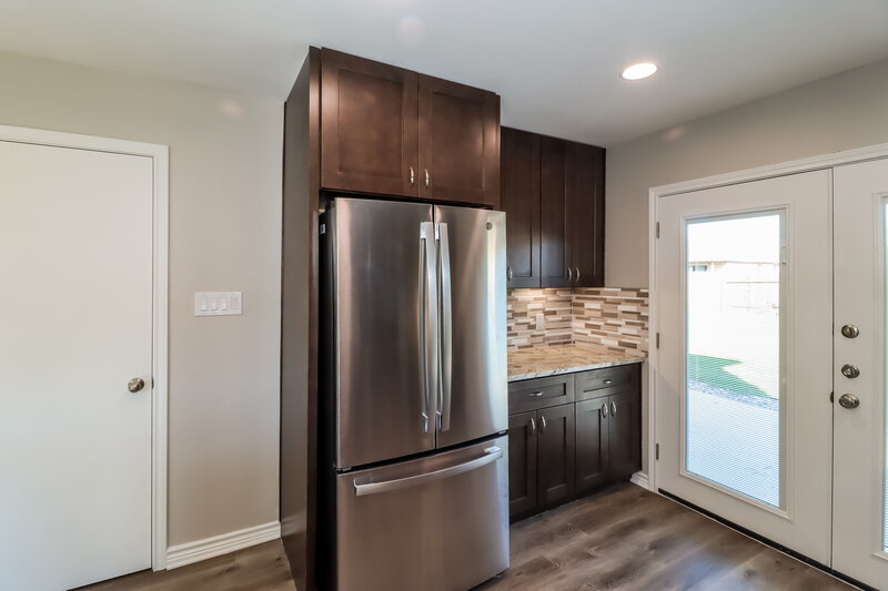 2,190/Mo, 121 Camellia Dr Hutto, TX 78634 Kitchen View 2