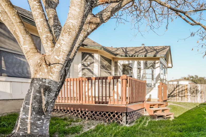 2,140/Mo, 809 Bushmills Ct Pflugerville, TX 78660 Rear View