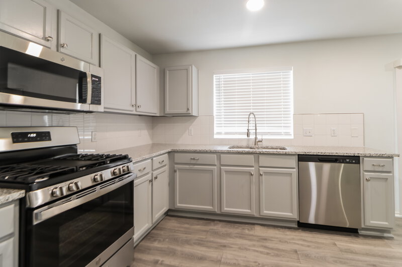 2,235/Mo, 713 Eaglecreek Dr Leander, TX 78641 Kitchen View 2