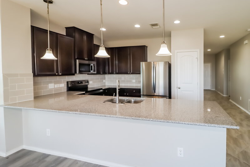 2,160/Mo, 124 Carrington St Hutto, TX 78634 Kitchen View