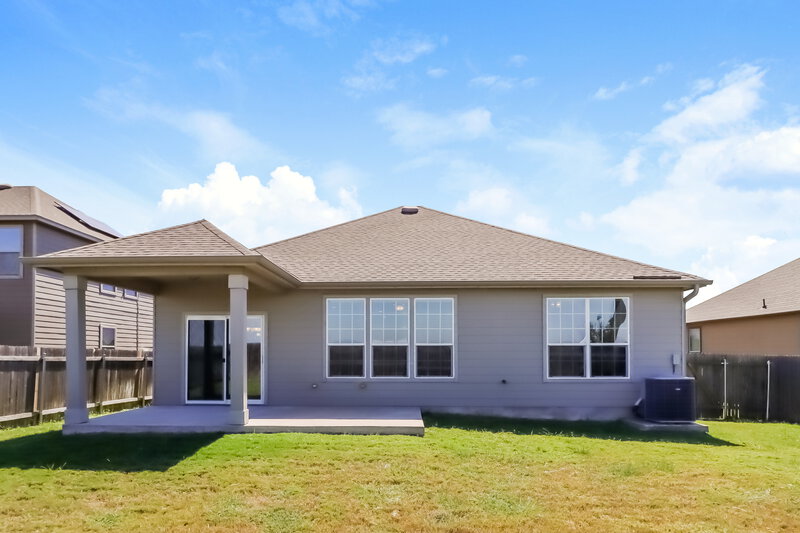 2,160/Mo, 124 Carrington St Hutto, TX 78634 Rear View