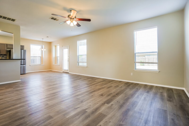 1,900/Mo, 233 Waterloo Dr Kyle, TX 78640 Living Room View 2