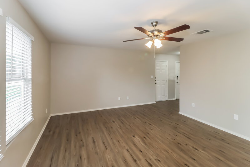 1,820/Mo, 510 Riverway Ln Leander, TX 78641 Living Room View 2