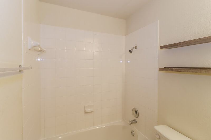 2,280/Mo, 288 Zarya Kyle, TX 78640 Main Bathroom View