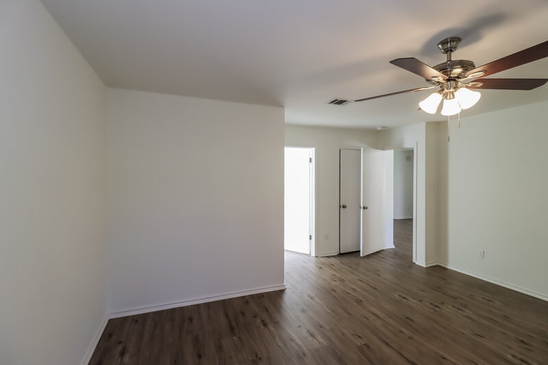 2,130/Mo, 2635 Tandi Trl Round Rock, TX 78664 Main Bedroom View 2