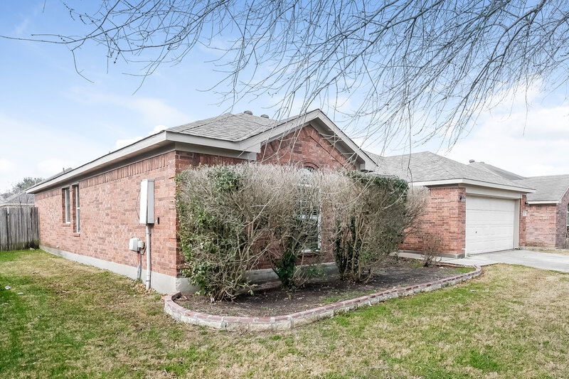 1,945/Mo, 133 Evening Star Dr Kyle, TX 78640 Front View