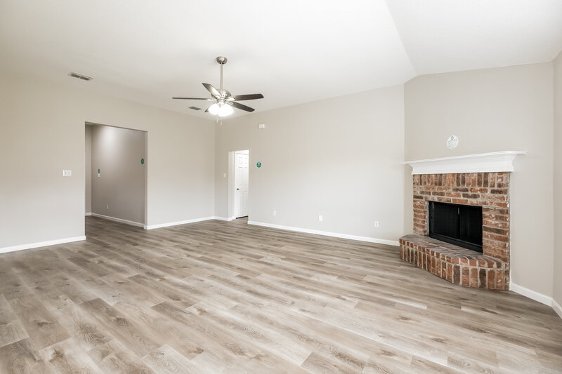 1,945/Mo, 133 Evening Star Dr Kyle, TX 78640 Living Room View 2