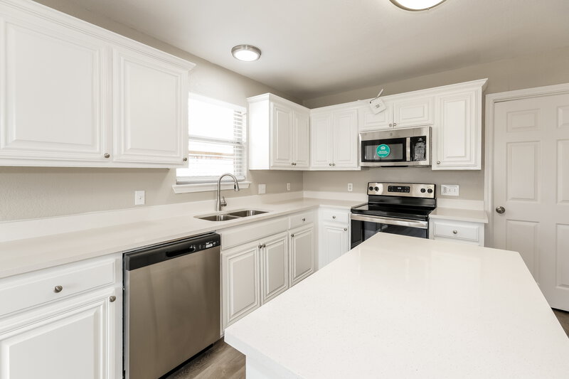 1,945/Mo, 133 Evening Star Dr Kyle, TX 78640 Kitchen View