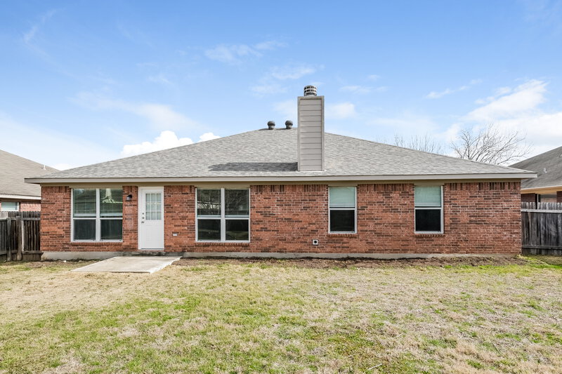 1,945/Mo, 133 Evening Star Dr Kyle, TX 78640 Rear View