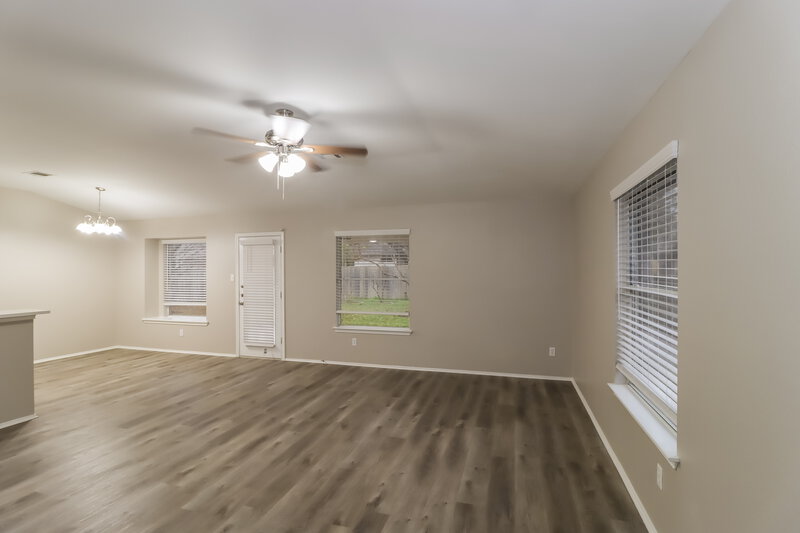 1,875/Mo, 2626 Bradley Ln Round Rock, TX 78664 Living Room View