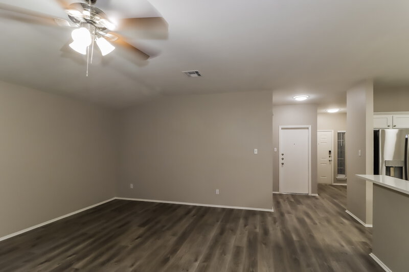 1,875/Mo, 2626 Bradley Ln Round Rock, TX 78664 Living Room View 2