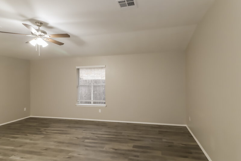 1,875/Mo, 2626 Bradley Ln Round Rock, TX 78664 Living Room View 3