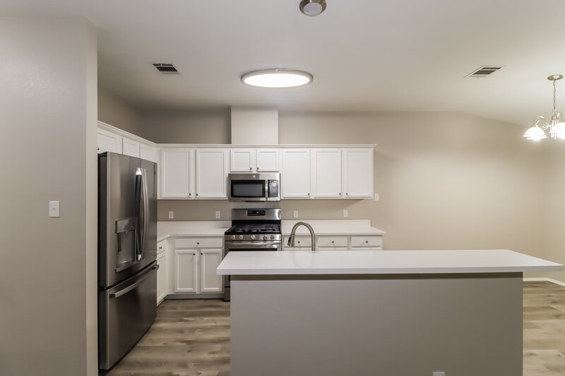 1,875/Mo, 2626 Bradley Ln Round Rock, TX 78664 Kitchen View 2