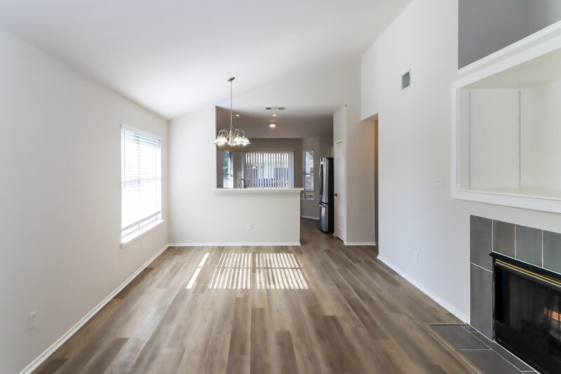 2,195/Mo, 17532 Bishopsgate Dr Pflugerville, TX 78660 Living Room View 2