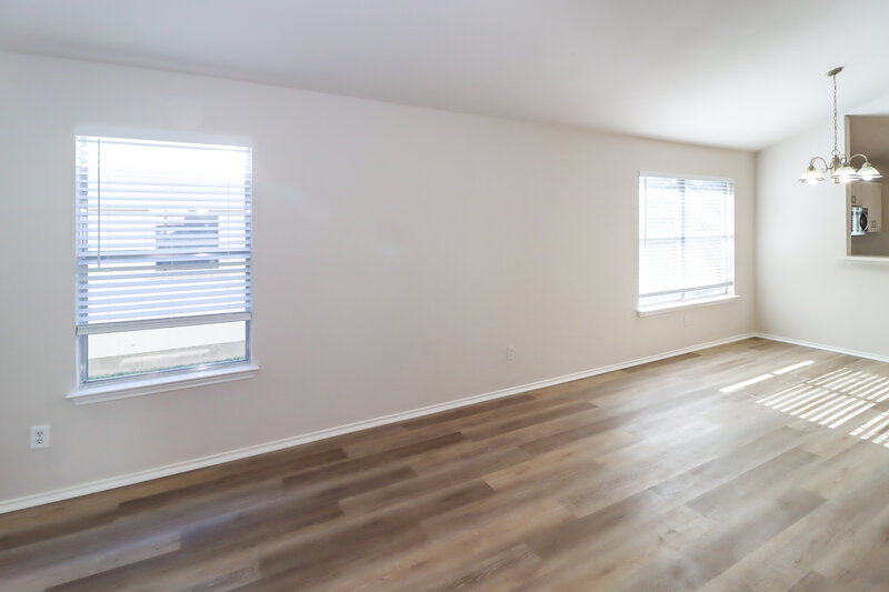 2,195/Mo, 17532 Bishopsgate Dr Pflugerville, TX 78660 Living Room View 4