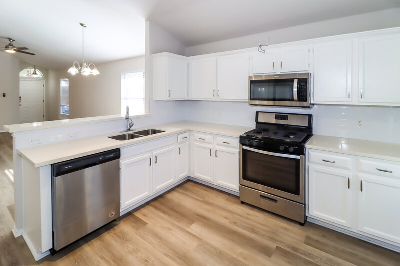 2,195/Mo, 17532 Bishopsgate Dr Pflugerville, TX 78660 Kitchen View