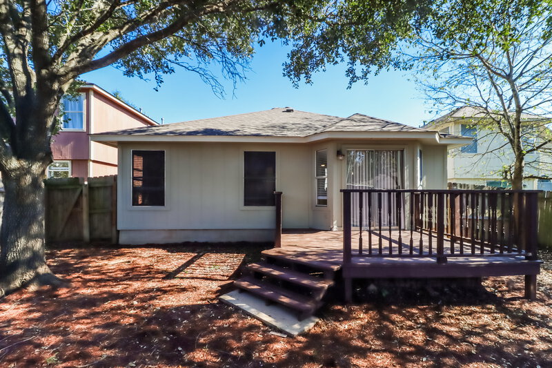 2,195/Mo, 17532 Bishopsgate Dr Pflugerville, TX 78660 Rear View