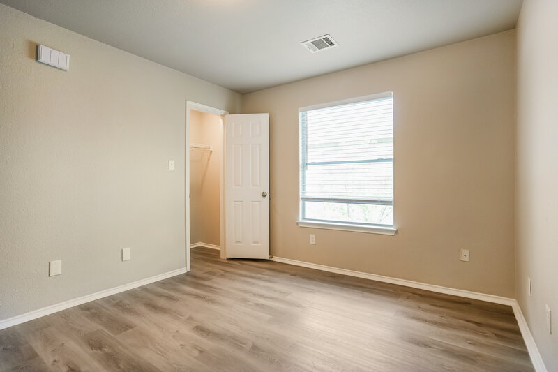 2,200/Mo, 15524 Sarahs Creek Dr Pflugerville, TX 78660 Bedroom View 3