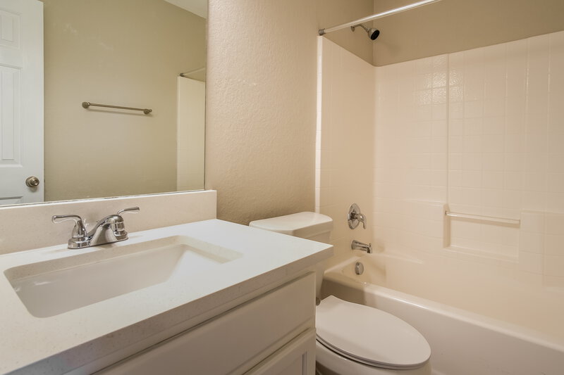 1,885/Mo, 228 Caddis Cv Kyle, TX 78640 Bathroom View