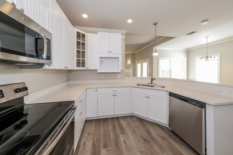 2,525/Mo, 17 Creek Side Dr Wimberley, TX 78676 Kitchen View