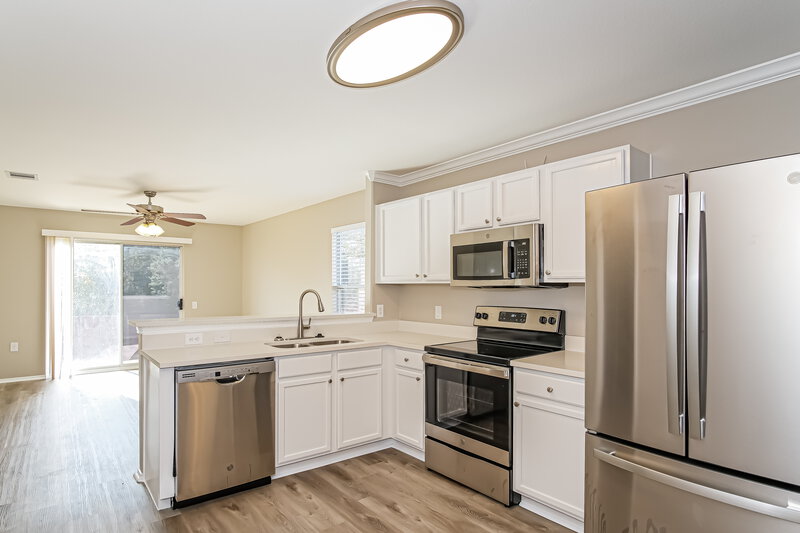 1,975/Mo, 9117 Indigo Sky Dr Austin, TX 78724 Kitchen View 2