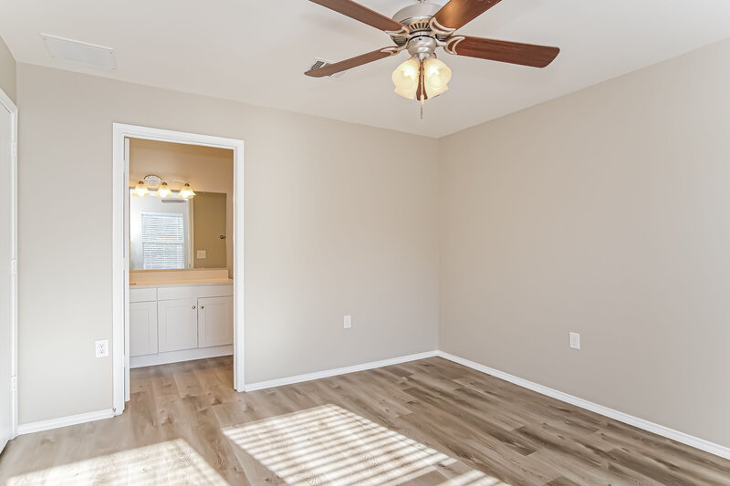 1,975/Mo, 9117 Indigo Sky Dr Austin, TX 78724 Main Bedroom View 2