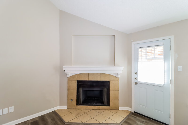 1,725/Mo, 911 Saunders Dr Round Rock, TX 78664 Living Room View 3