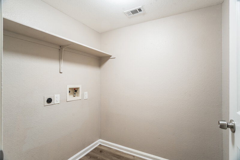 1,905/Mo, 21311 Derby Day Ave Pflugerville, TX 78660 Laundry Room View