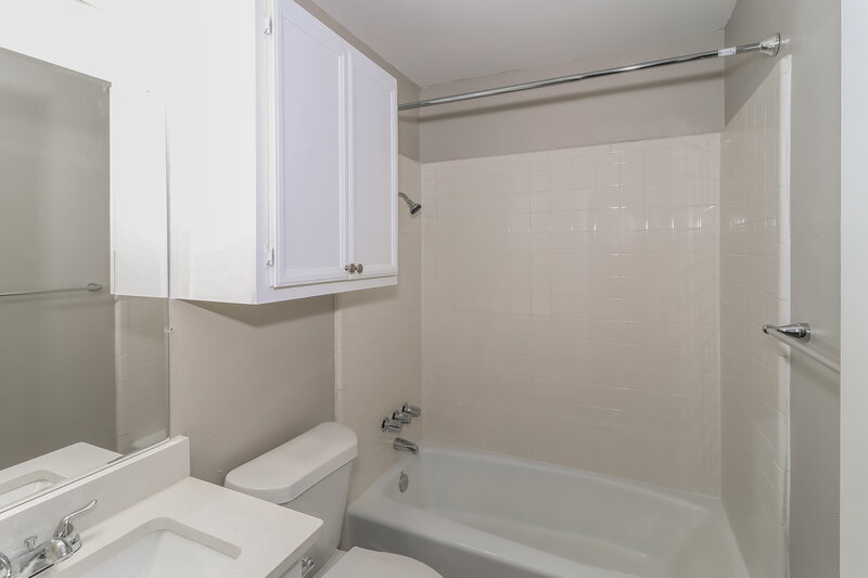 1,970/Mo, 1505 Lantana Dr Round Rock, TX 78664 Bathroom View