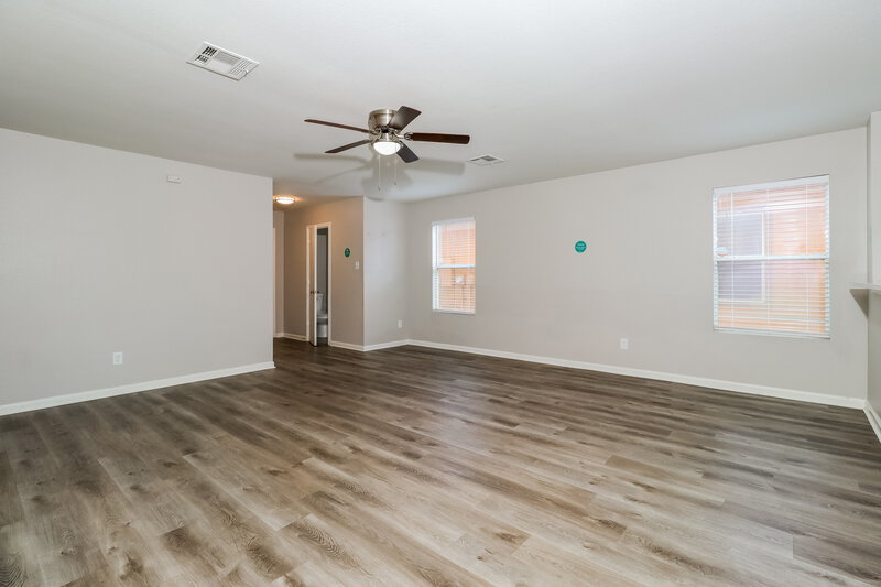 2,415/Mo, 3305 Crownover St Austin, TX 78725 Living Room View 2