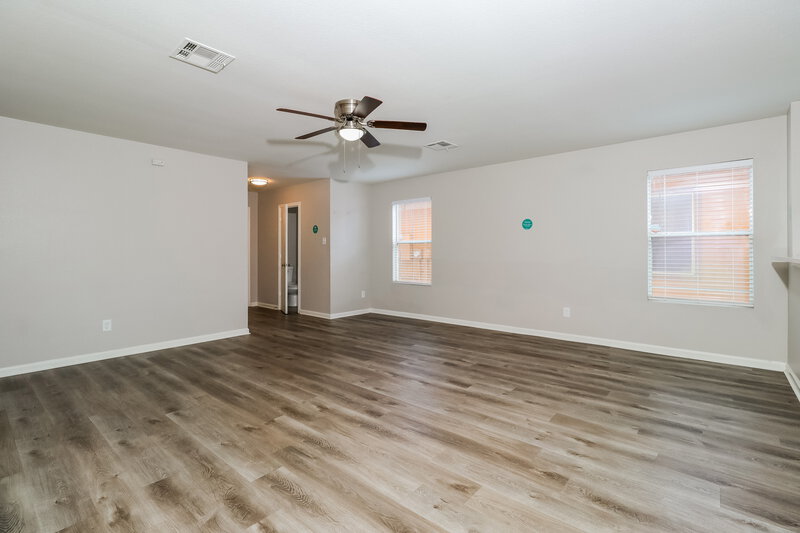 2,110/Mo, 3305 Crownover St Austin, TX 78725 Living Room View 2
