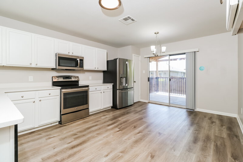 2,110/Mo, 3305 Crownover St Austin, TX 78725 Kitchen View