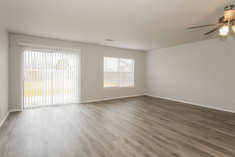 2,485/Mo, 1404 Geoffs Dr Austin, TX 78748 Living Room View