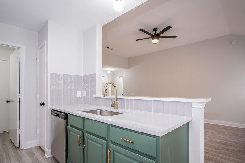 2,355/Mo, 7324 Muffin Dr Austin, TX 78724 Kitchen View