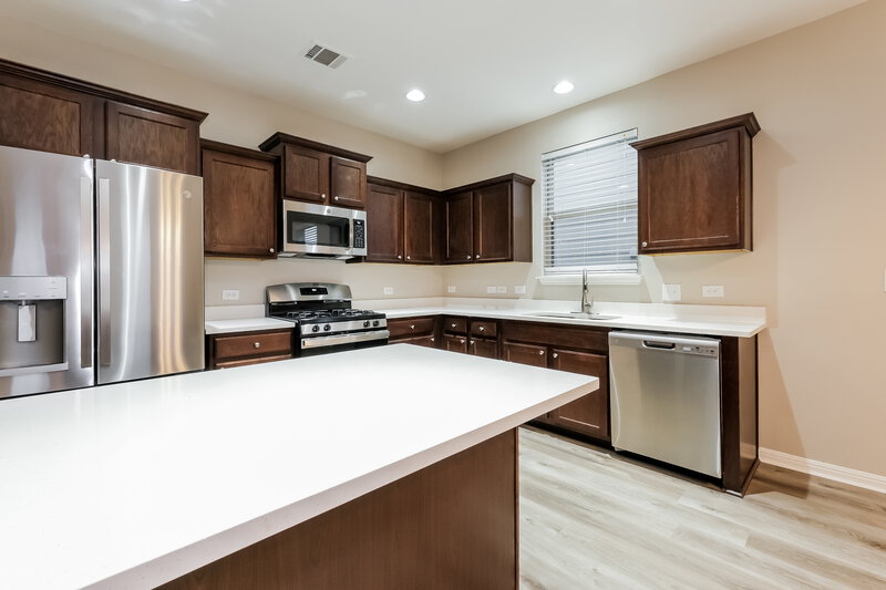 1,780/Mo, 271 Eagle Brook Ln Buda, TX 78610 Kitchen View