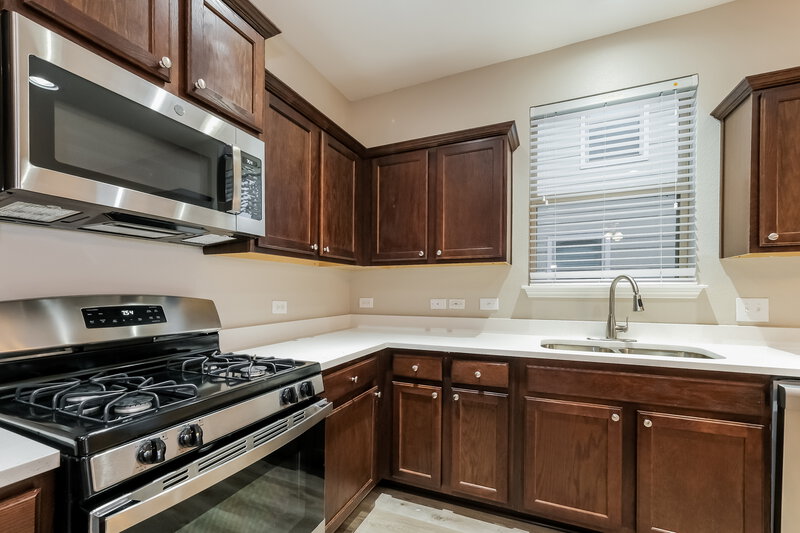 1,780/Mo, 271 Eagle Brook Ln Buda, TX 78610 Kitchen View 2
